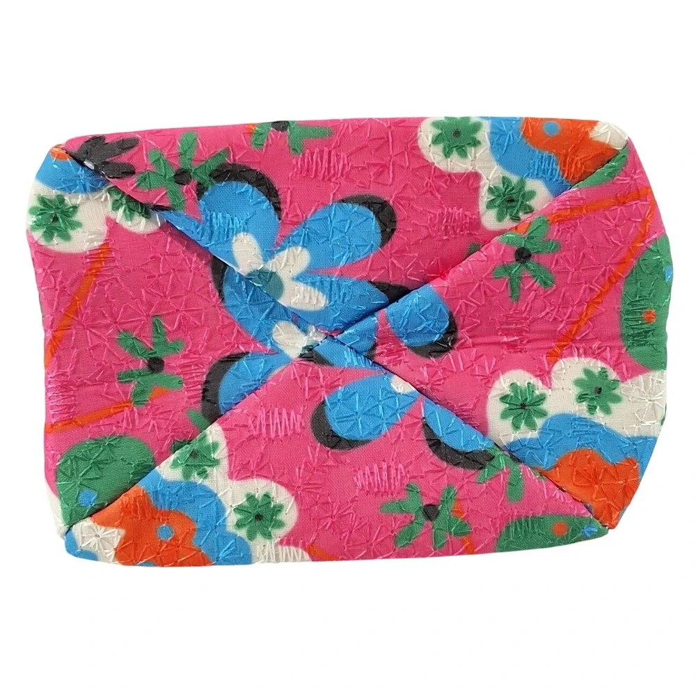 Vintage Style Pink Floral Jaquard Kiss Lock Coin Purse Pouch